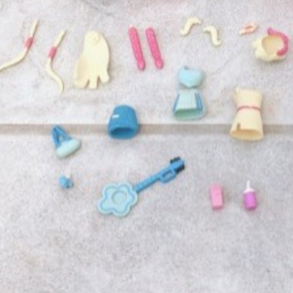 VINTAGE Polly Pocket Pink Limo Accessories and Doll - Picture 6 of 10